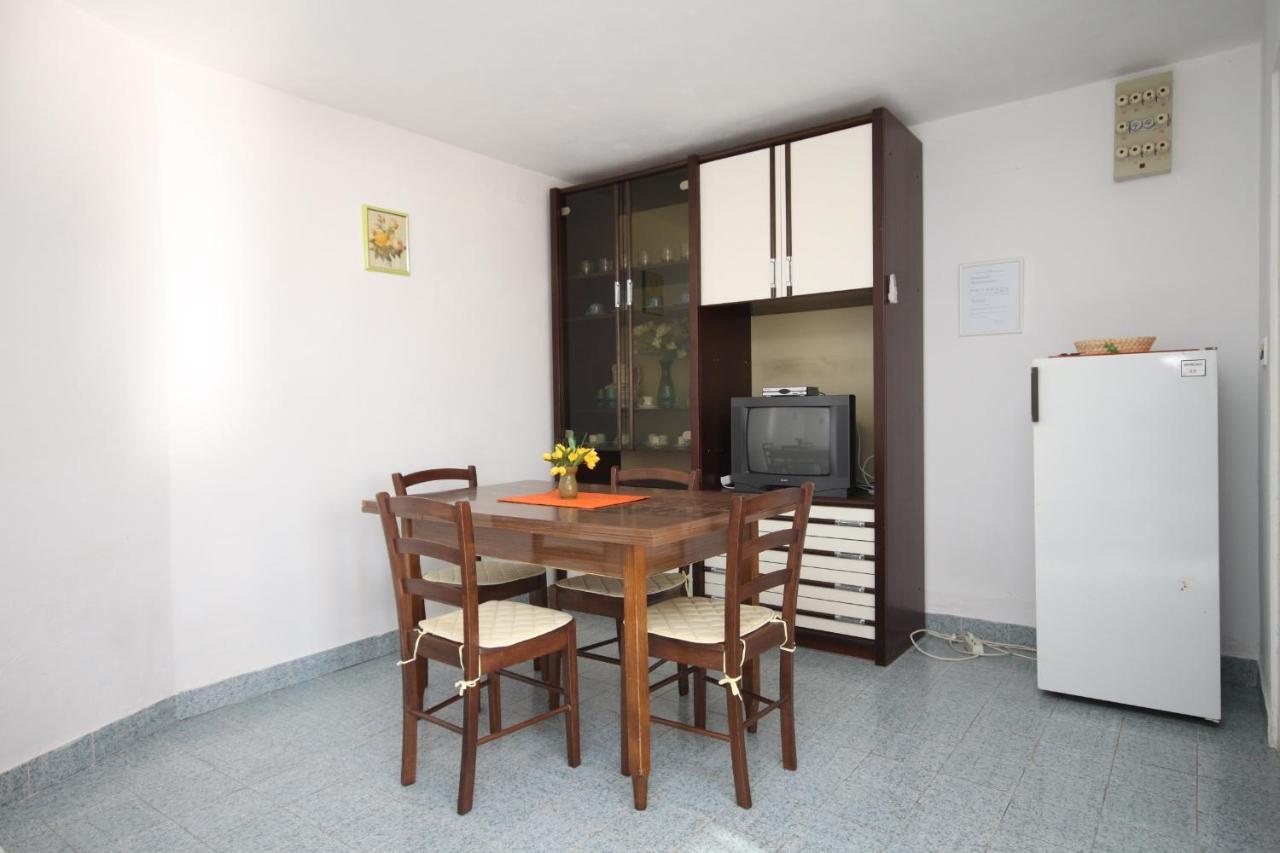 Apartments By The Sea Marusici, Omis - 8632 ミミツェ エクステリア 写真